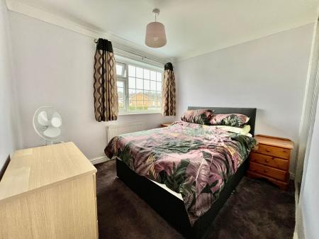 3 bedroom Detached house for sale in SOLD BY NEWTON FALLOWELL - Kenilworth Road