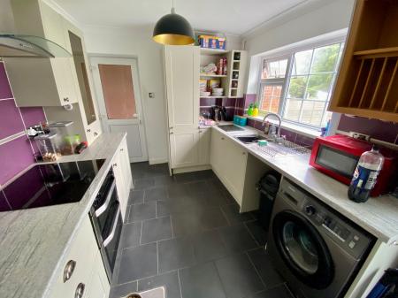 3 bedroom Detached house for sale in SOLD BY NEWTON FALLOWELL - Kenilworth Road
