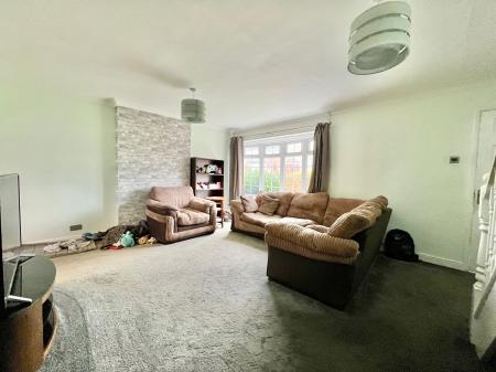 3 bedroom Detached house for sale in SOLD BY NEWTON FALLOWELL - Kenilworth Road