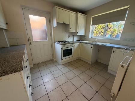 3 bedroom Semi-detached house for sale in Sunningdale, Grantham, NG31