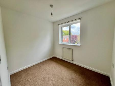3 bedroom Semi-detached house for sale in Sunningdale, Grantham, NG31