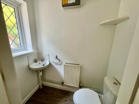 3 bedroom Semi-detached house for sale in Sunningdale, Grantham, NG31