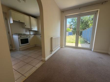 3 bedroom Semi-detached house for sale in Sunningdale, Grantham, NG31