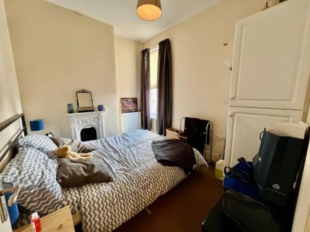 2 bedroom Flat for sale in Harlaxton Road, Grantham, NG31