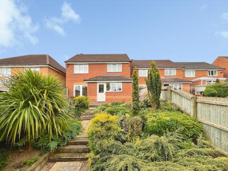 3 bedroom Detached house for sale in SOLD BY NEWTON FALLOWELL - Riber Close