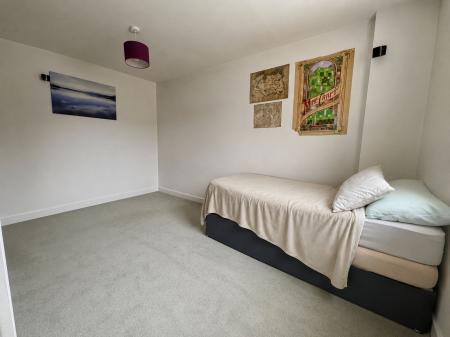 4 bedroom Detached house for sale in Reedings Road, Barrowby, NG32