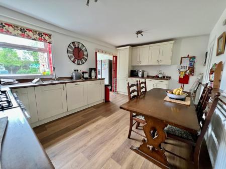 4 bedroom Detached house for sale in Reedings Road, Barrowby, NG32