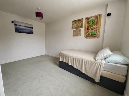 4 bedroom Detached house for sale in Reedings Road, Barrowby, NG32