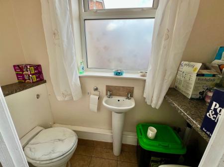 4 bedroom Detached house for sale in Reedings Road, Barrowby, NG32