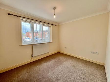 2 bedroom Flat for sale in University Court, Grantham, NG31