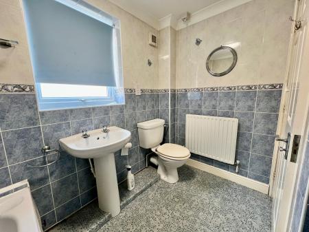 2 bedroom Flat for sale in University Court, Grantham, NG31