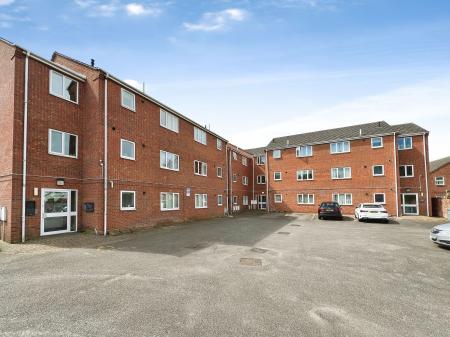 University Court, Grantham, NG31