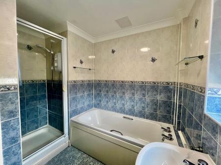 2 bedroom Flat for sale in University Court, Grantham, NG31