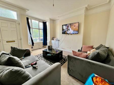 2 bedroom Terraced House for sale in Bridge End Road, Grantham, NG31