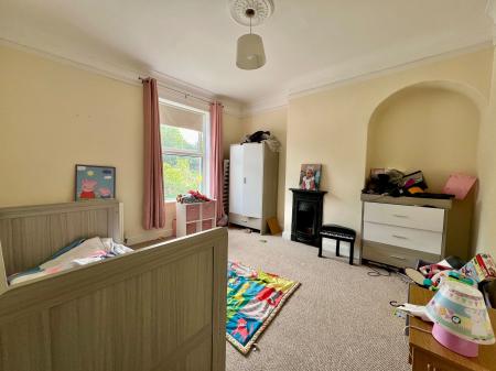 2 bedroom Terraced House for sale in Bridge End Road, Grantham, NG31