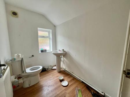 2 bedroom Terraced House for sale in Bridge End Road, Grantham, NG31