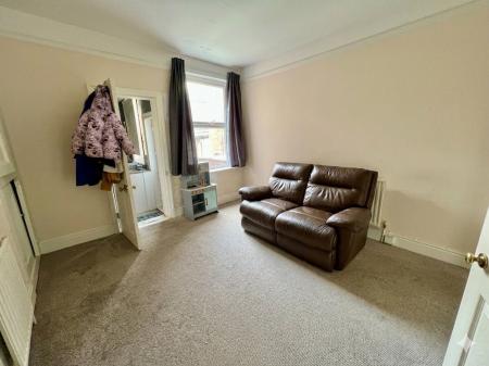 2 bedroom Terraced House for sale in Bridge End Road, Grantham, NG31