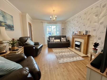 4 bedroom Detached house for sale in SOLD BY NEWTON FALLOWELL - Rosedale Drive