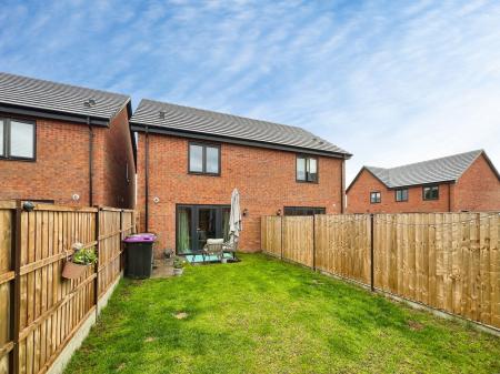 2 bedroom Semi-detached house for sale in Brisbane Drive, Grantham, NG31