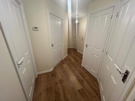 2 bedroom Flat to let in Hathersage Close, Grantham, NG31