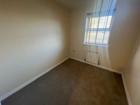 2 bedroom Flat to let in Hathersage Close, Grantham, NG31