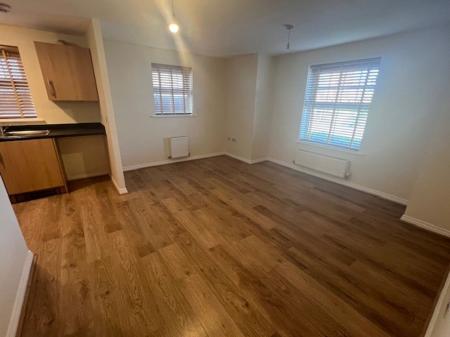 2 bedroom Flat to let in Hathersage Close, Grantham, NG31