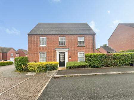4 bedroom Detached house for sale in Knaresborough Drive, Grantham, NG31