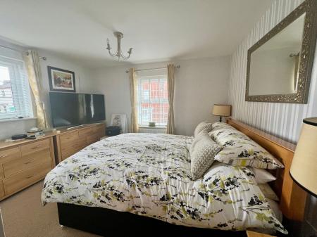 4 bedroom Detached house for sale in Knaresborough Drive, Grantham, NG31
