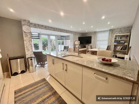 4 bedroom Detached house for sale in Knaresborough Drive, Grantham, NG31
