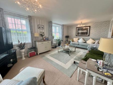 4 bedroom Detached house for sale in Knaresborough Drive, Grantham, NG31