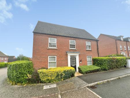 4 bedroom Detached house for sale in Knaresborough Drive, Grantham, NG31