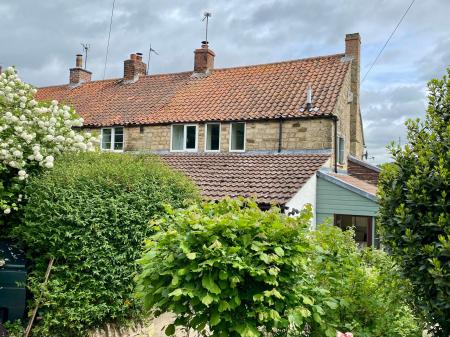 3 bedroom End of terrace house for sale in The Row, Carlton Scroop, NG32