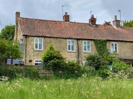 3 bedroom End of terrace house for sale in The Row, Carlton Scroop, NG32