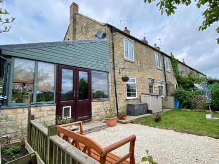 3 bedroom End of terrace house for sale in The Row, Carlton Scroop, NG32