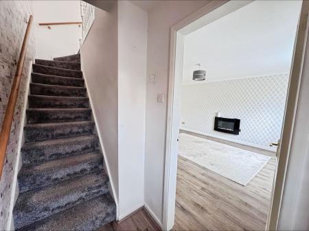 3 bedroom Terraced House to let in High Street, Great Gonerby, NG31
