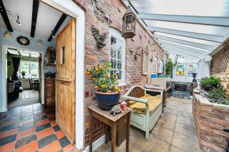 4 bedroom Detached house for sale in Park Lane, Denton, NG32