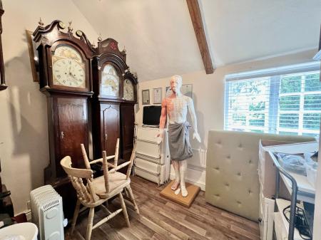 4 bedroom Detached house for sale in Park Lane, Denton, NG32
