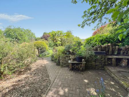 4 bedroom Detached house for sale in Park Lane, Denton, NG32