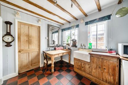4 bedroom Detached house for sale in Park Lane, Denton, NG32