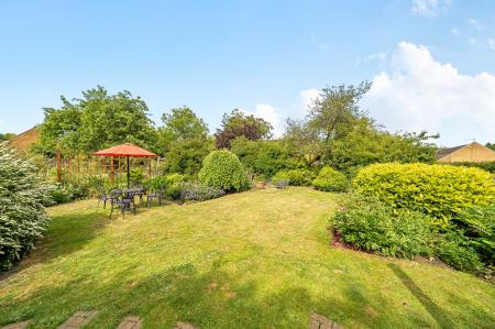 4 bedroom Detached house for sale in Park Lane, Denton, NG32