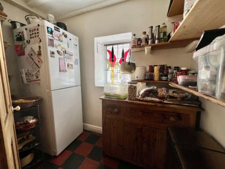 4 bedroom Detached house for sale in Park Lane, Denton, NG32