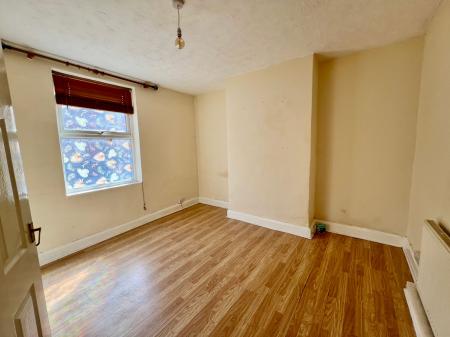 3 bedroom Terraced House for sale in Grantley Street, Grantham, NG31