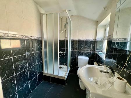 3 bedroom Terraced House for sale in Grantley Street, Grantham, NG31