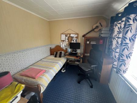 3 bedroom Semi-detached house to let in Byron Avenue, Grantham, NG31