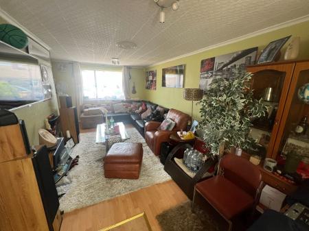 3 bedroom Semi-detached house to let in Byron Avenue, Grantham, NG31
