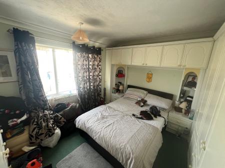 3 bedroom Semi-detached house to let in Byron Avenue, Grantham, NG31