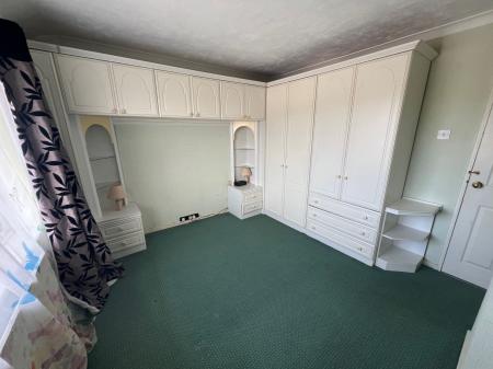 3 bedroom Semi-detached house to let in Byron Avenue, Grantham, NG31