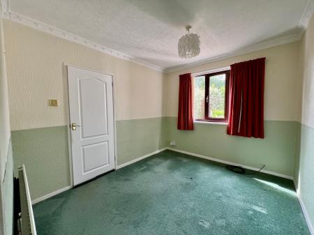 4 bedroom Terraced House for sale in Tennyson Avenue, Grantham, NG31