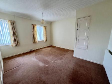4 bedroom Terraced House for sale in Tennyson Avenue, Grantham, NG31