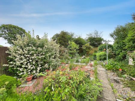 4 bedroom Terraced House for sale in Tennyson Avenue, Grantham, NG31